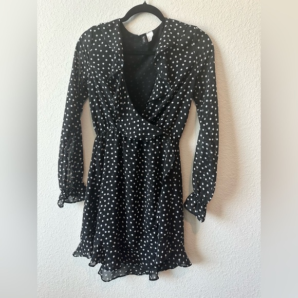 H&M Black Dress with White Dots DIVIDED Size 6 - Picture 2 of 9